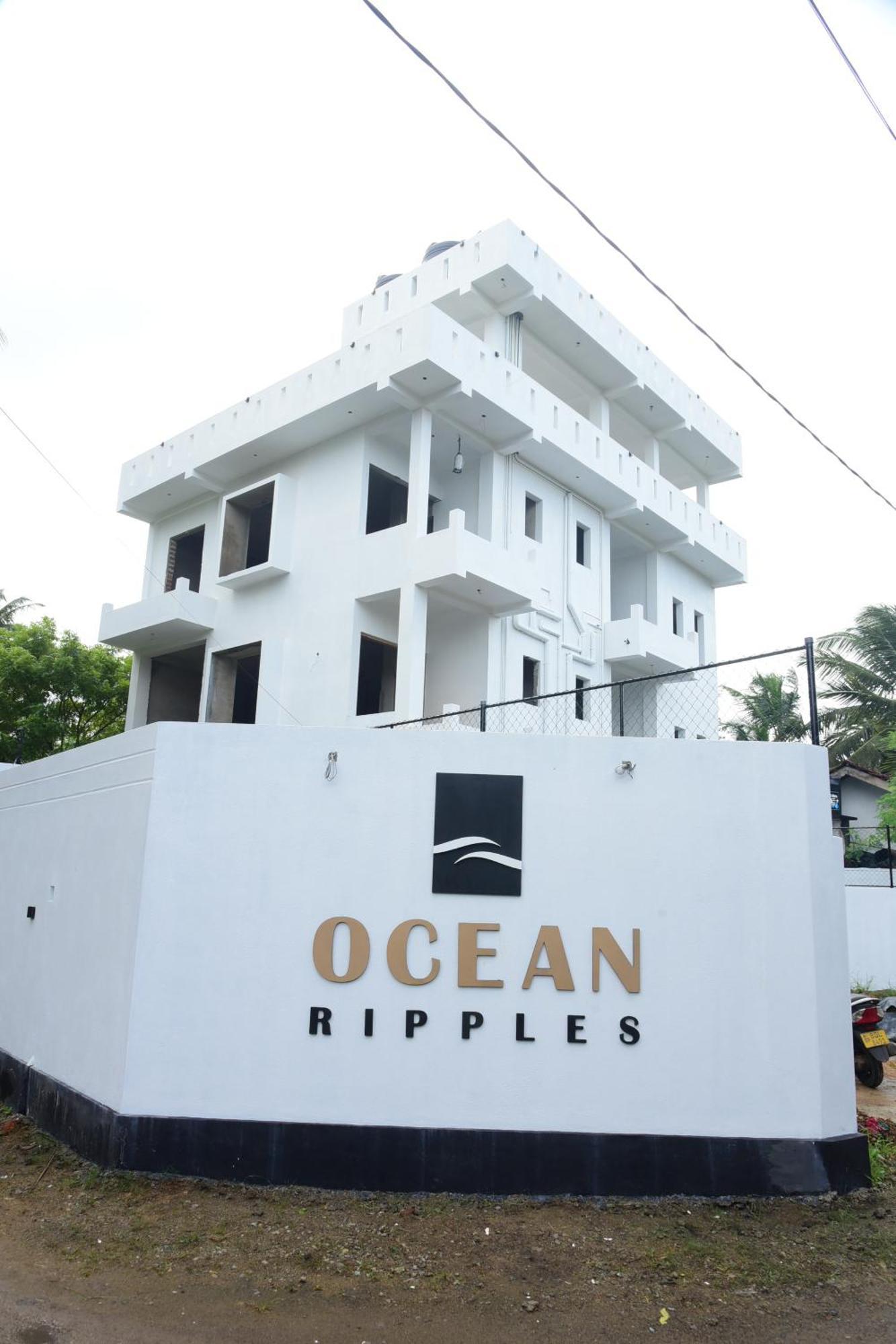 Ocean Ripples Hotel Hikkaduwa Exterior photo