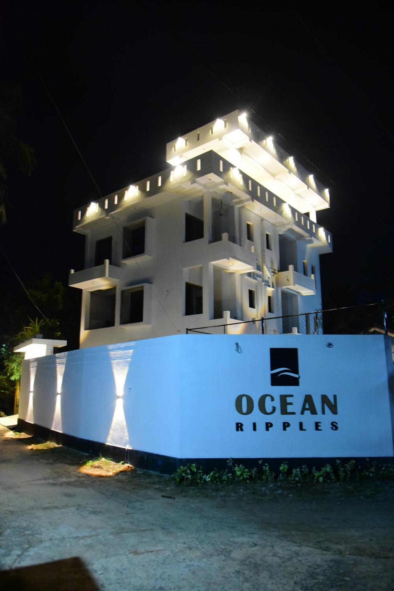 Ocean Ripples Hotel Hikkaduwa Exterior photo