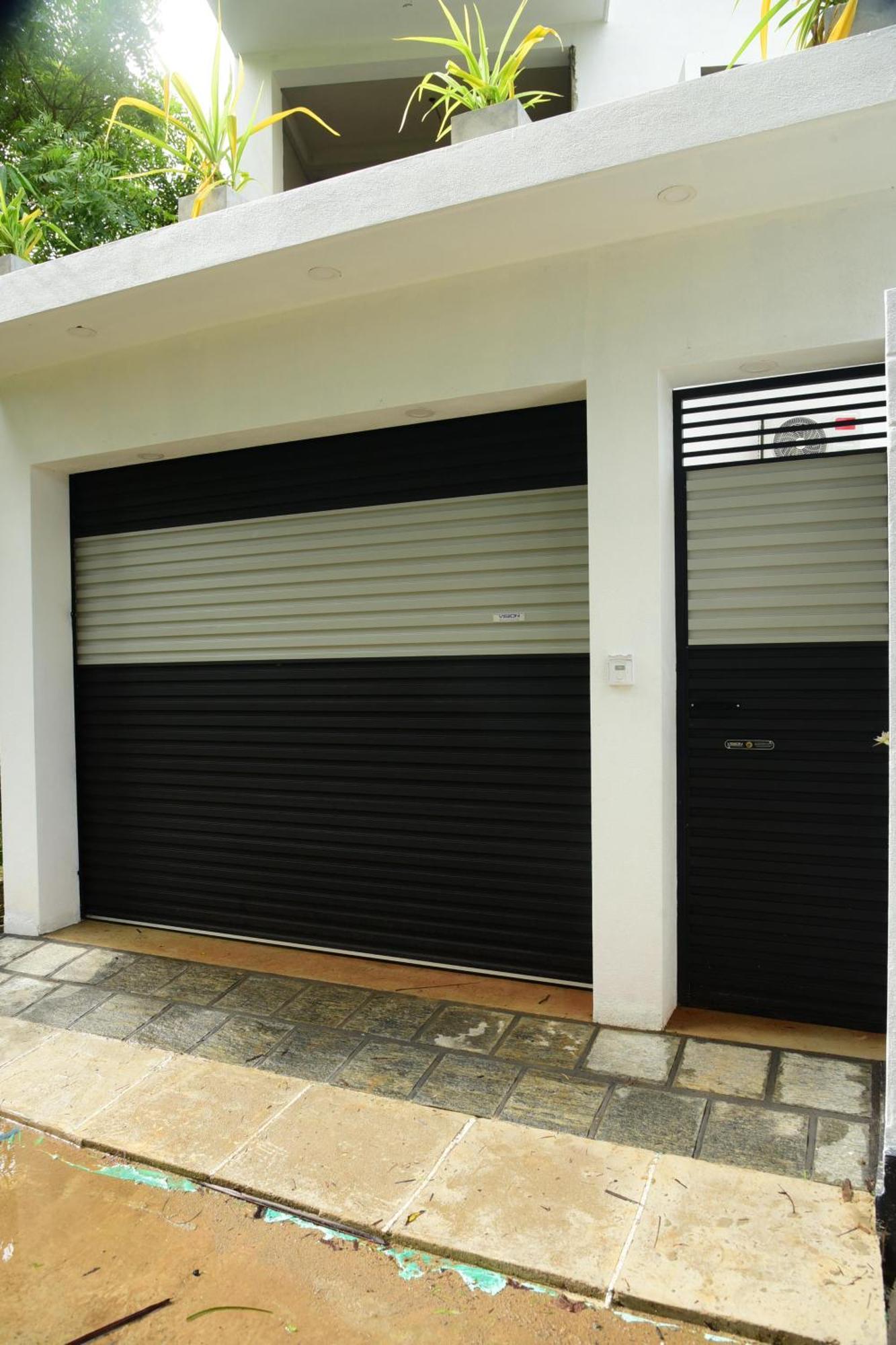 Ocean Ripples Hotel Hikkaduwa Exterior photo